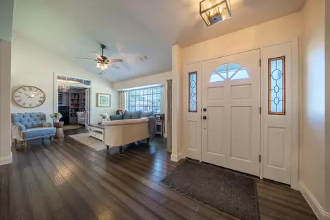 Entry Way - 4891 Alta Saga Dr, Redding, CA 96002 photo 2 of 3
