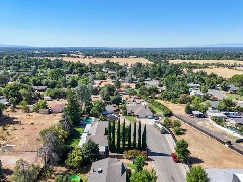 View/Area - 4891 Alta Saga Dr, Redding, CA 96002 photo 10 of 11