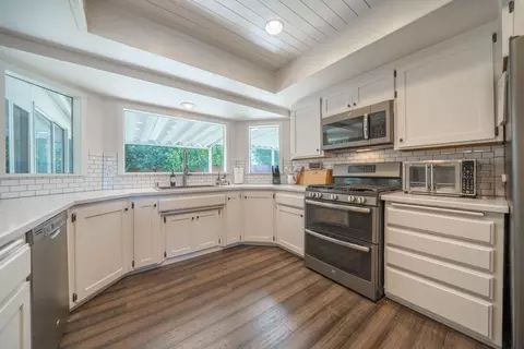 Kitchen - 4891 Alta Saga Dr, Redding, CA 96002 photo 1 of 4