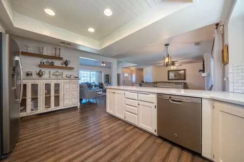 Kitchen - 4891 Alta Saga Dr, Redding, CA 96002 photo 4 of 4