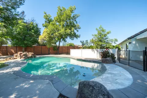 Exterior - 4891 Alta Saga Dr, Redding, CA 96002 photo 23 of 45