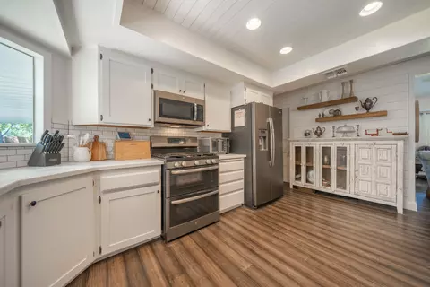 Kitchen - 4891 Alta Saga Dr, Redding, CA 96002 photo 3 of 4