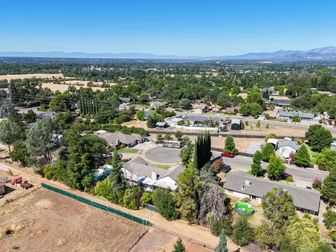 View/Area - 4891 Alta Saga Dr, Redding, CA 96002 photo 9 of 11
