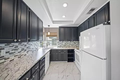 426 Ridgecrest Trl #223, Redding, CA 96003