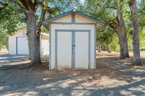 9878 Logan Rd, Redding, CA 96003 photo 26