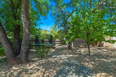Exterior - 1448 Carter Way, Redding, CA 96002 photo 15 of 17