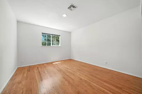 Bedroom - 1448 Carter Way, Redding, CA 96002 photo 3 of 4
