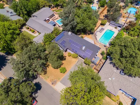 View/Area - 1448 Carter Way, Redding, CA 96002 photo 4 of 8