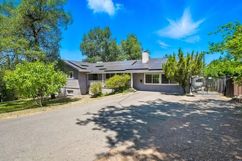 Exterior - 1448 Carter Way, Redding, CA 96002 photo 3 of 17