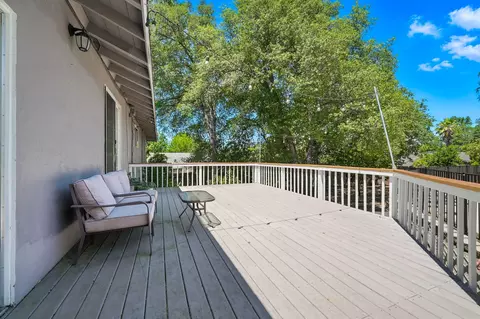 Exterior - 1448 Carter Way, Redding, CA 96002 photo 7 of 17