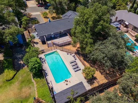 View/Area - 1448 Carter Way, Redding, CA 96002 photo 2 of 8