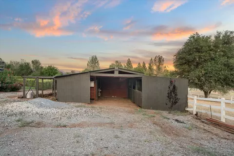 Exterior - 19396 Natalie Way, Redding, CA 96003 photo 17 of 20