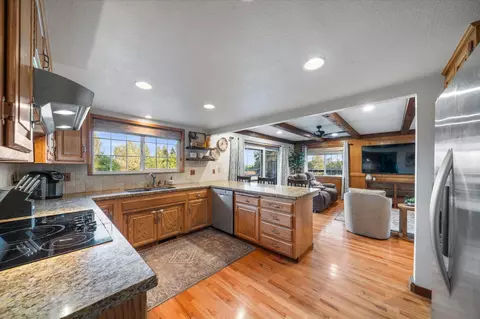 Kitchen - 19396 Natalie Way, Redding, CA 96003 photo 4 of 7