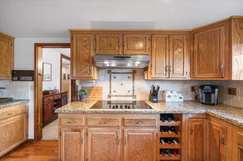 Kitchen - 19396 Natalie Way, Redding, CA 96003 photo 2 of 7