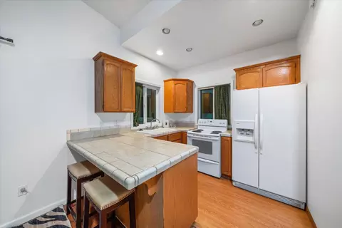 Kitchen - 19396 Natalie Way, Redding, CA 96003 photo 6 of 7