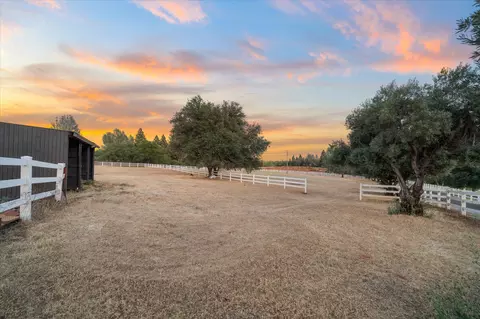 Exterior - 19396 Natalie Way, Redding, CA 96003 photo 3 of 20