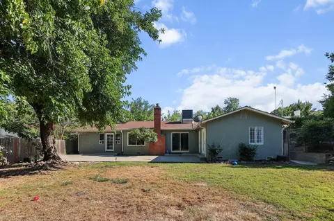 Exterior - 2920 Pioneer Dr, Redding, CA 96001 photo 2 of 5