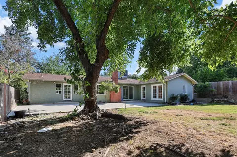 Exterior - 2920 Pioneer Dr, Redding, CA 96001 photo 4 of 5