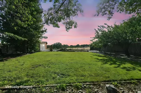 Exterior - 2585 Meadowview Dr, Red Bluff, CA 96080 photo 8 of 24