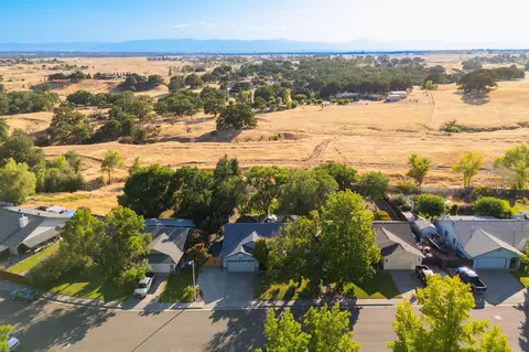 View/Area - 2585 Meadowview Dr, Red Bluff, CA 96080 photo 6 of 6