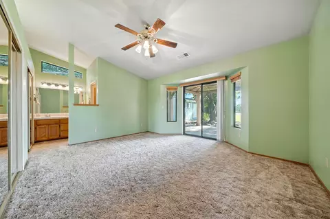 Bedroom - 2585 Meadowview Dr, Red Bluff, CA 96080 photo 1 of 7