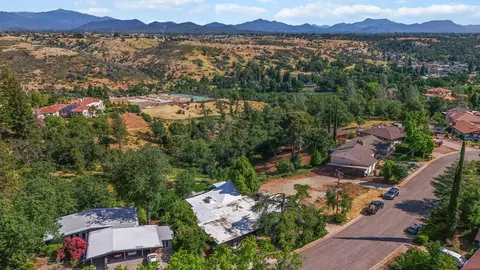 View/Area - 3540 Scenic Dr, Redding, CA 96001 photo 4 of 6