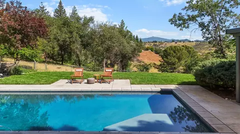 Exterior - 3540 Scenic Dr, Redding, CA 96001 photo 18 of 20