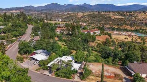 View/Area - 3540 Scenic Dr, Redding, CA 96001 photo 3 of 6