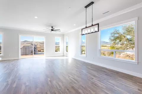 3781 Sunlight Ct, Redding, CA 96001 photo 10