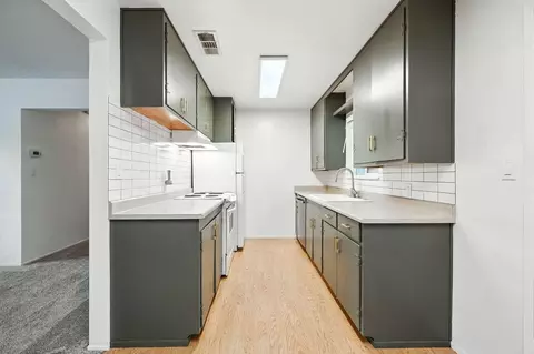 Kitchen - 1520 Minor St, Redding, CA 96002 photo 1 of 3