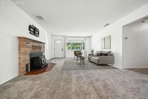Living - 1520 Minor St, Redding, CA 96002 photo 2 of 3