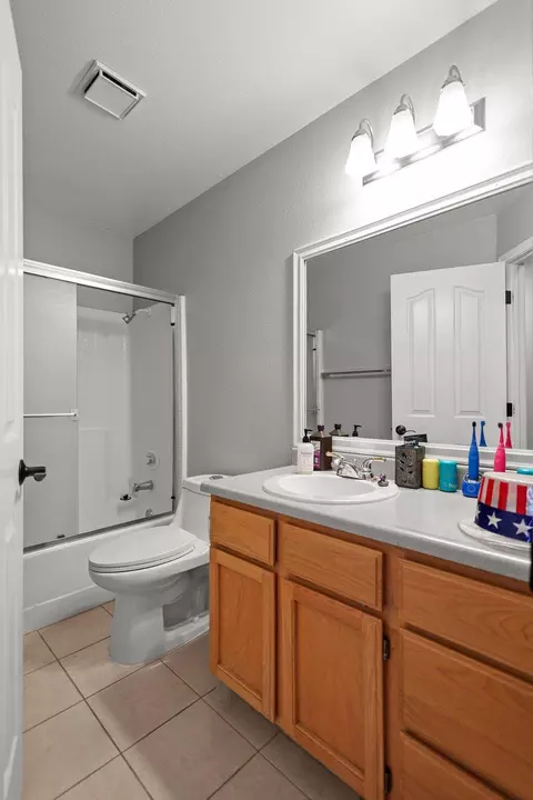1870 Trumpet Dr, Redding, CA 96003 photo 9
