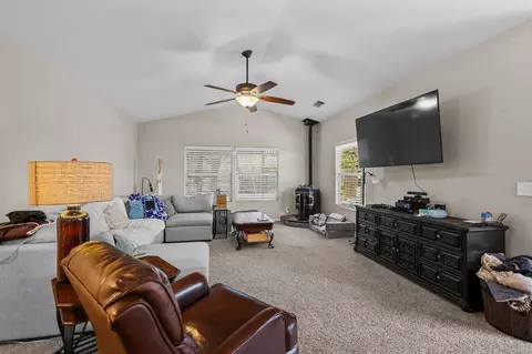 1870 Trumpet Dr, Redding, CA 96003 photo 6