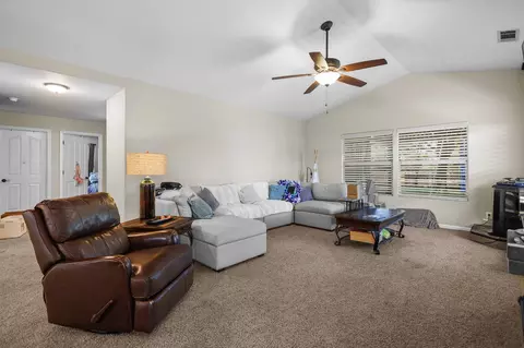 1870 Trumpet Dr, Redding, CA 96003 photo 5