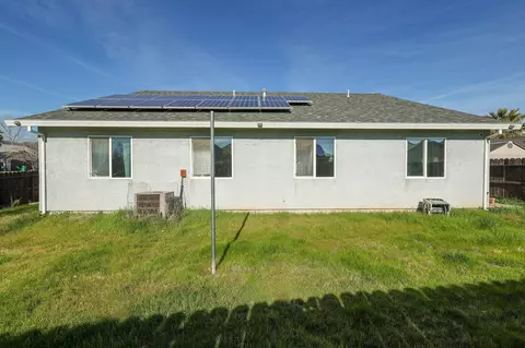 Exterior - 16873 Winchell Dr, Redding, CA 96003 photo 6 of 8