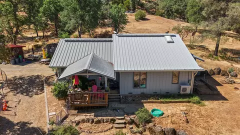4824 Aloe Vera Dr, Redding, CA 96001 photo 1