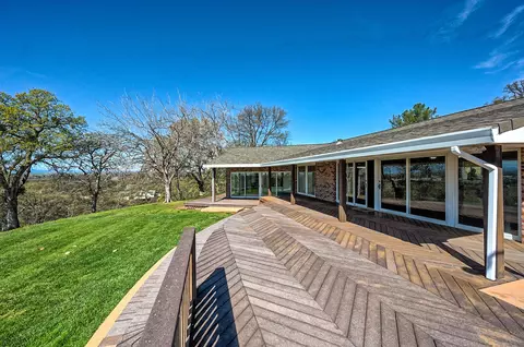 Exterior - 21790 Adobe Rd, Red Bluff, CA 96080 photo 10 of 11