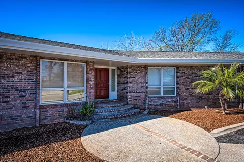 Exterior - 21790 Adobe Rd, Red Bluff, CA 96080 photo 3 of 11