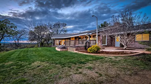 Exterior - 21790 Adobe Rd, Red Bluff, CA 96080 photo 4 of 11