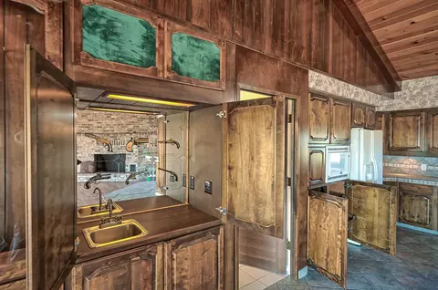 Kitchen - 21790 Adobe Rd, Red Bluff, CA 96080 photo 4 of 4