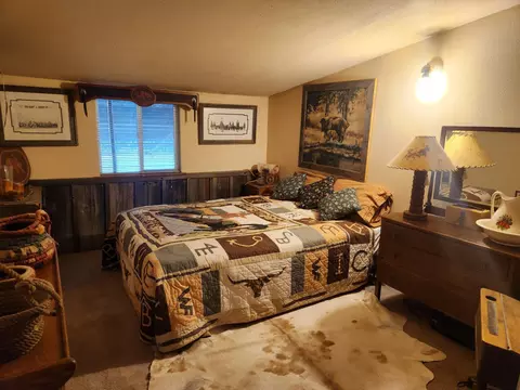Bedroom - 25965 Cir Bell Rd, Fall River Mills, CA 96028 photo 1 of 5