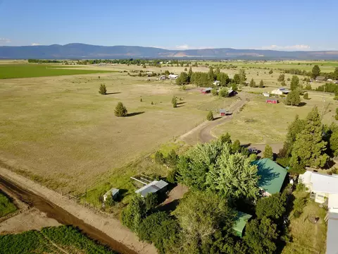 View/Area - 25965 Cir Bell Rd, Fall River Mills, CA 96028 photo 4 of 9