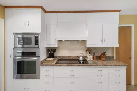 Kitchen - 3283 Middleton Ln, Redding, CA 96002 photo 2 of 5