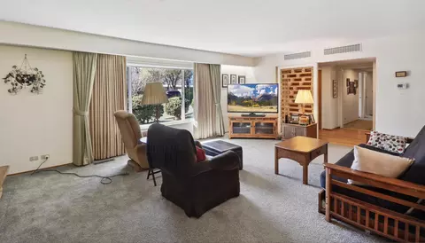 Living - 3283 Middleton Ln, Redding, CA 96002 photo 2 of 3