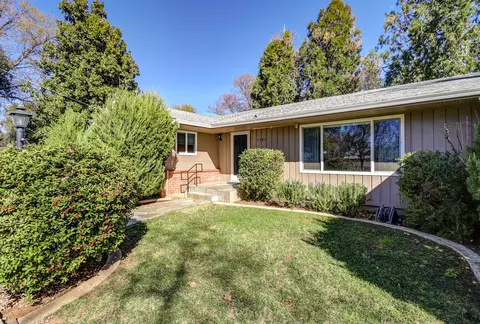 Exterior - 3283 Middleton Ln, Redding, CA 96002 photo 4 of 10
