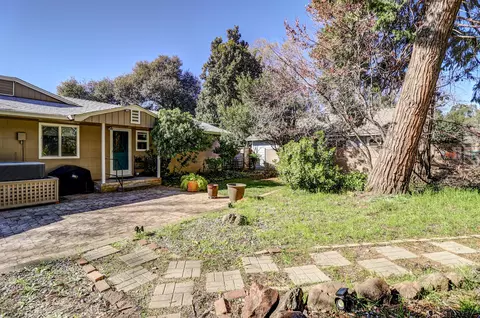 Exterior - 3283 Middleton Ln, Redding, CA 96002 photo 7 of 10