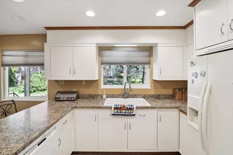 Kitchen - 3283 Middleton Ln, Redding, CA 96002 photo 1 of 5