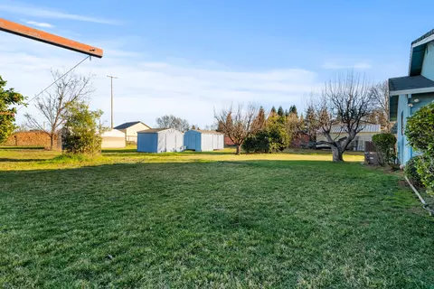 725 West Ave, Red Bluff, CA 96080 photo 37