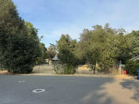 3293 Middleton Ln, Redding, CA 96002 photo 11
