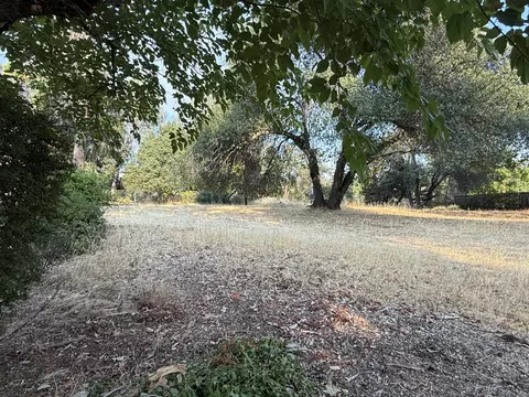 3293 Middleton Ln, Redding, CA 96002 photo 7